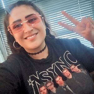 Meet your Posher, Shay